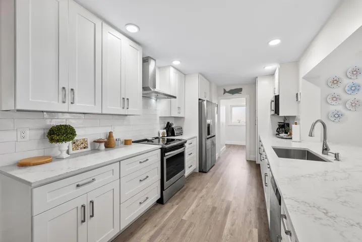 517 Gulf Road-11