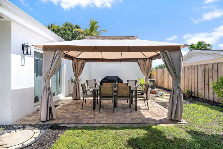 517 Gulf Road -9