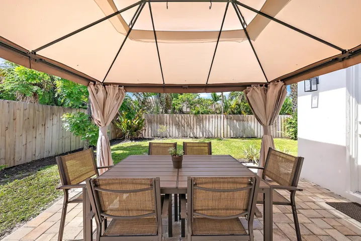 517 Gulf Road -10