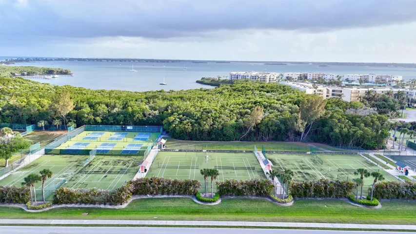Tennis
