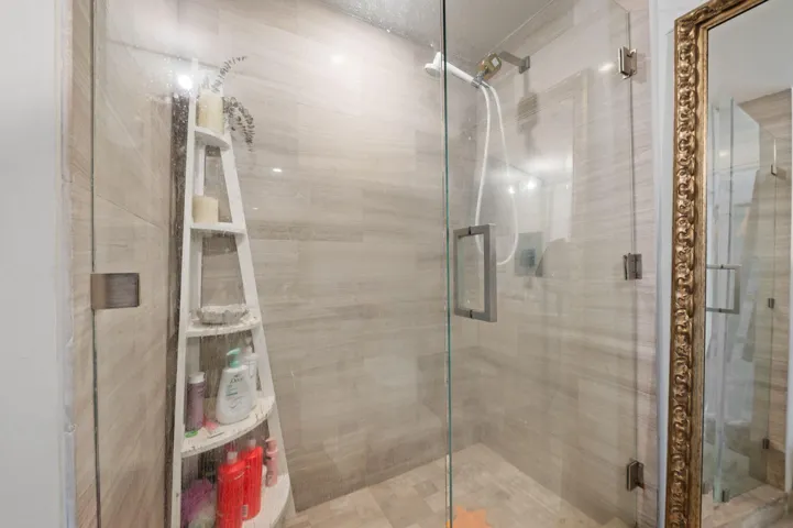 16-web-or-mls-1300-brickell-bay-dr-1005