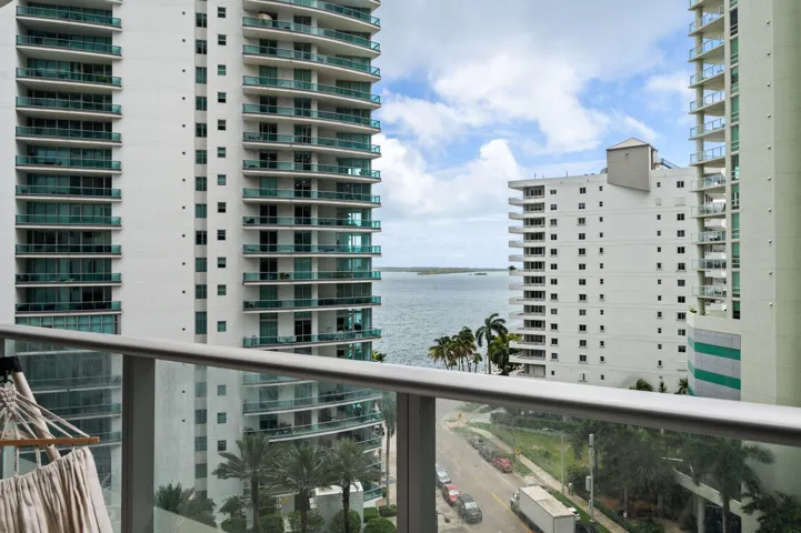 14-web-or-mls-1300-brickell-bay-dr-1005