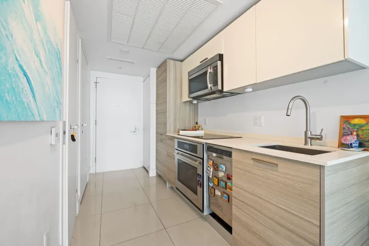19-web-or-mls-1300-brickell-bay-dr-1005