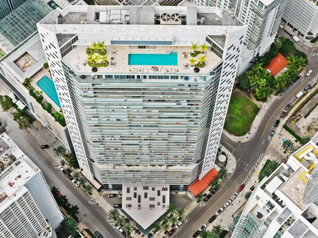 19-web-or-mls-1300-brickell-bay-dr-1005