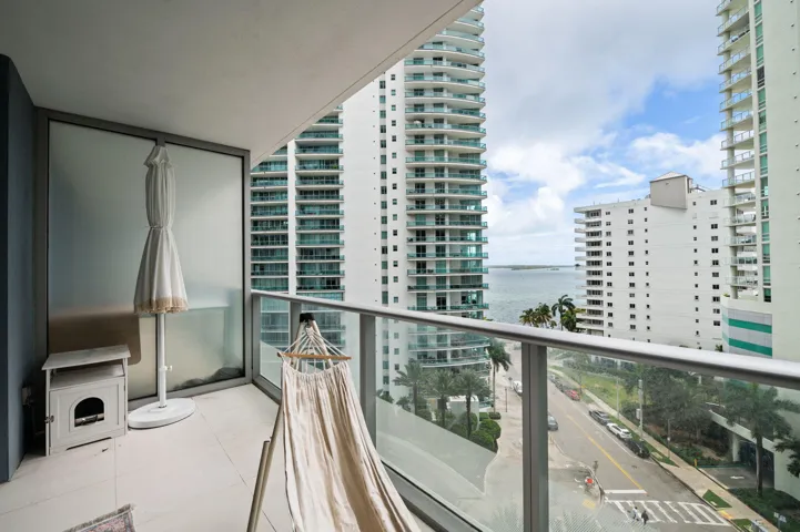 13-web-or-mls-1300-brickell-bay-dr-1005