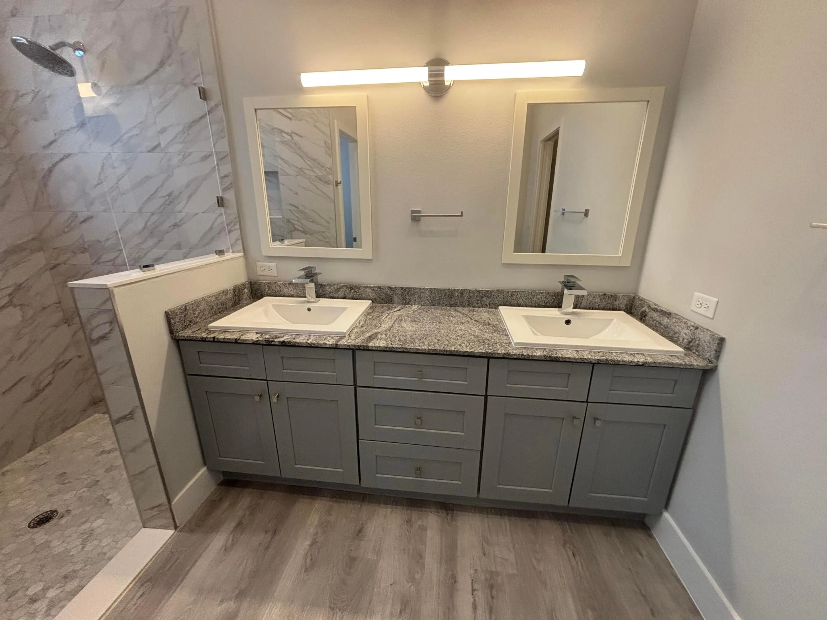 Master bath dual sinks
