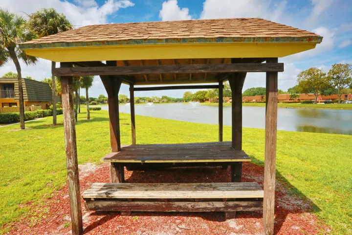 325 3rd Way West Palm Beach FL-large-032