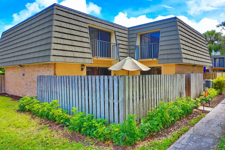 325 3rd Way West Palm Beach FL-large-006