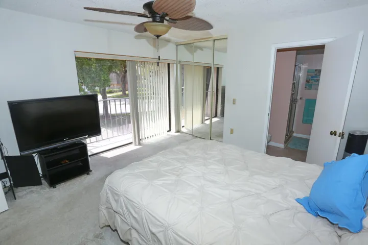 325 3rd Way West Palm Beach FL-large-022