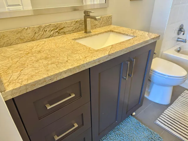 SECOND MASTER BATH