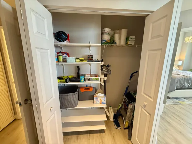 FOYER CLOSET