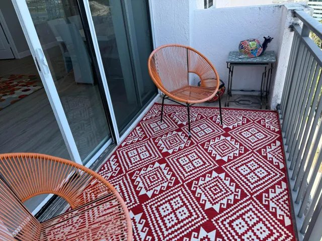 LR WEST BALCONY