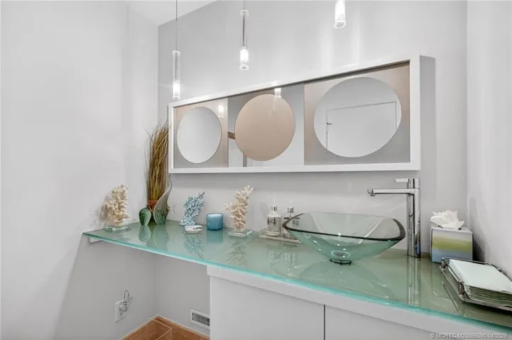 Powder room