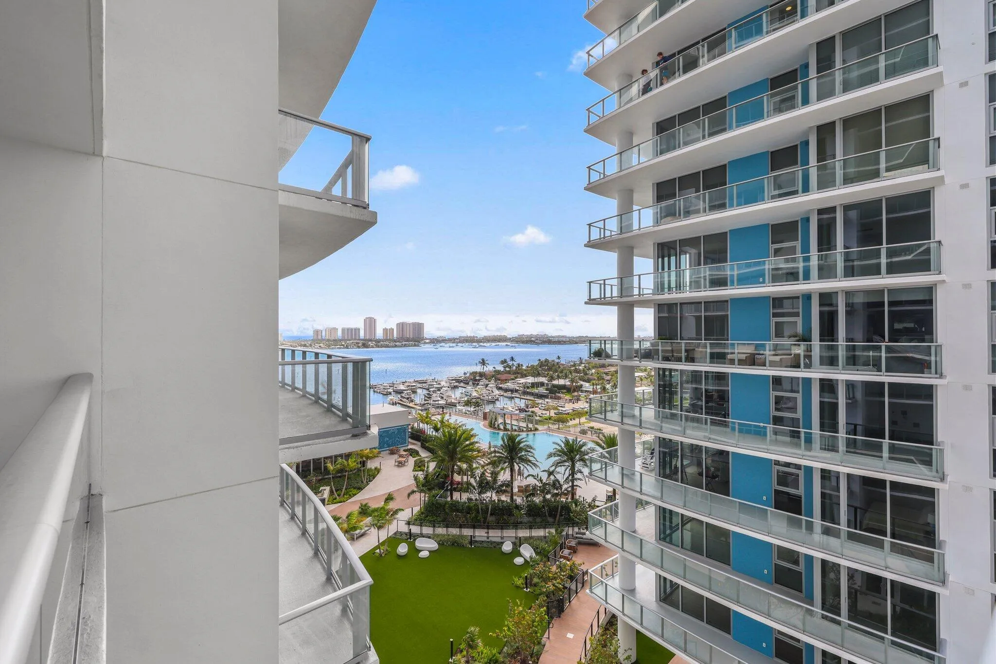 220 Lake Shore Drive - 42.jpg-SMALL