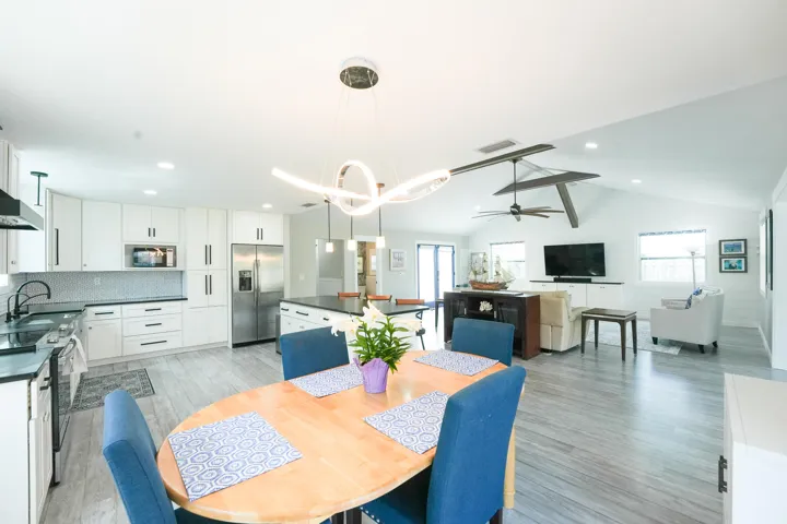 Breakfast area