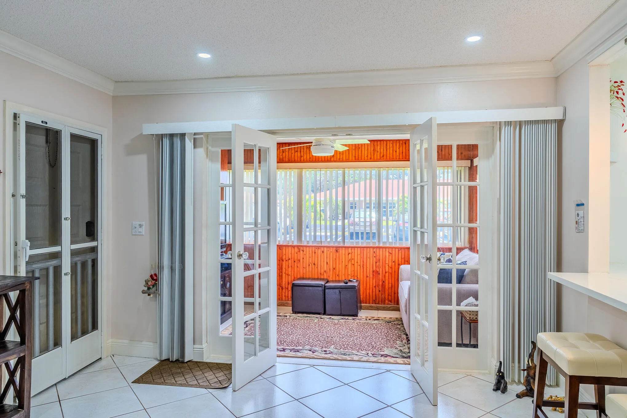 Den/guest room