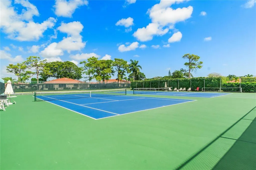 Tennis court