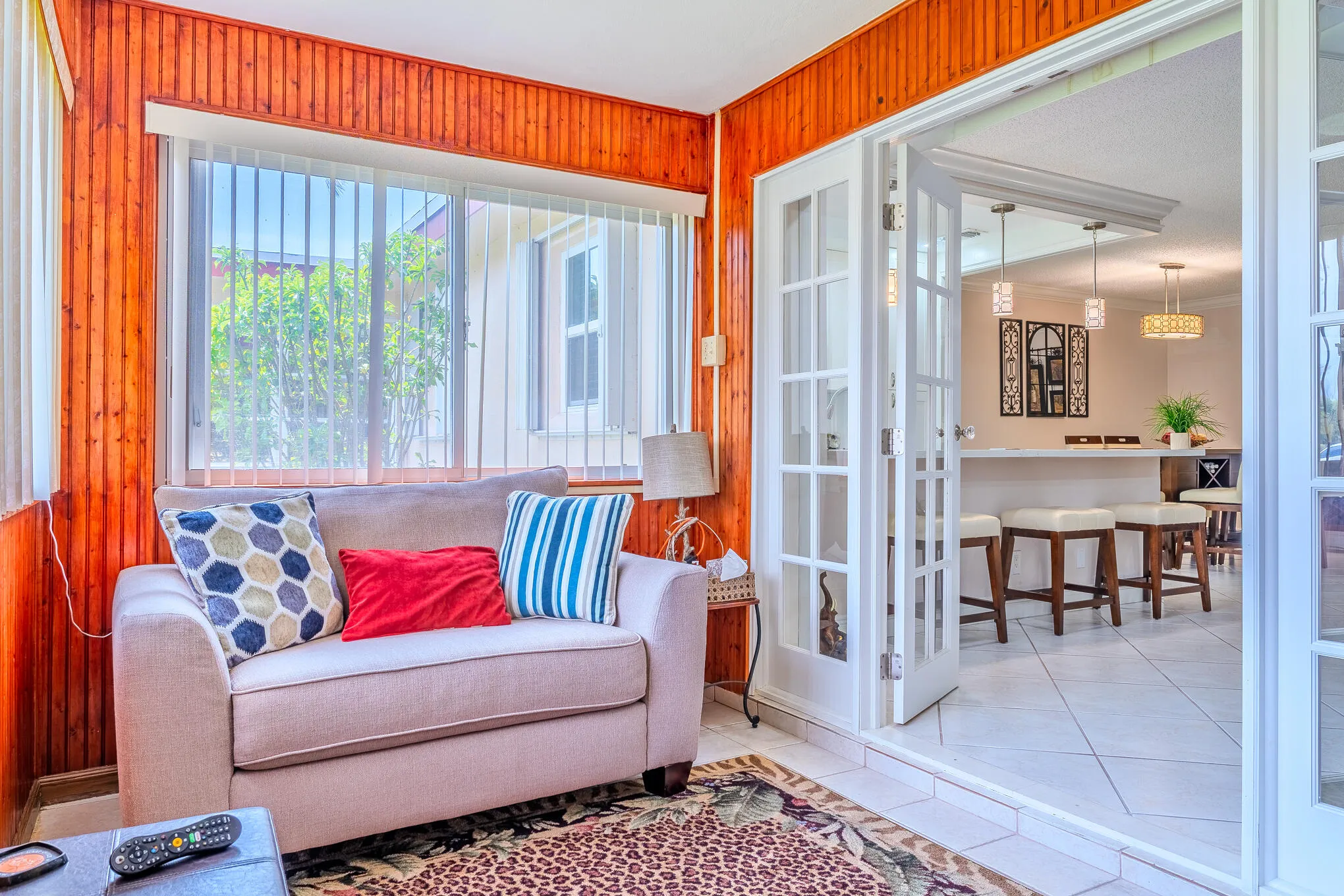 Den/guest room