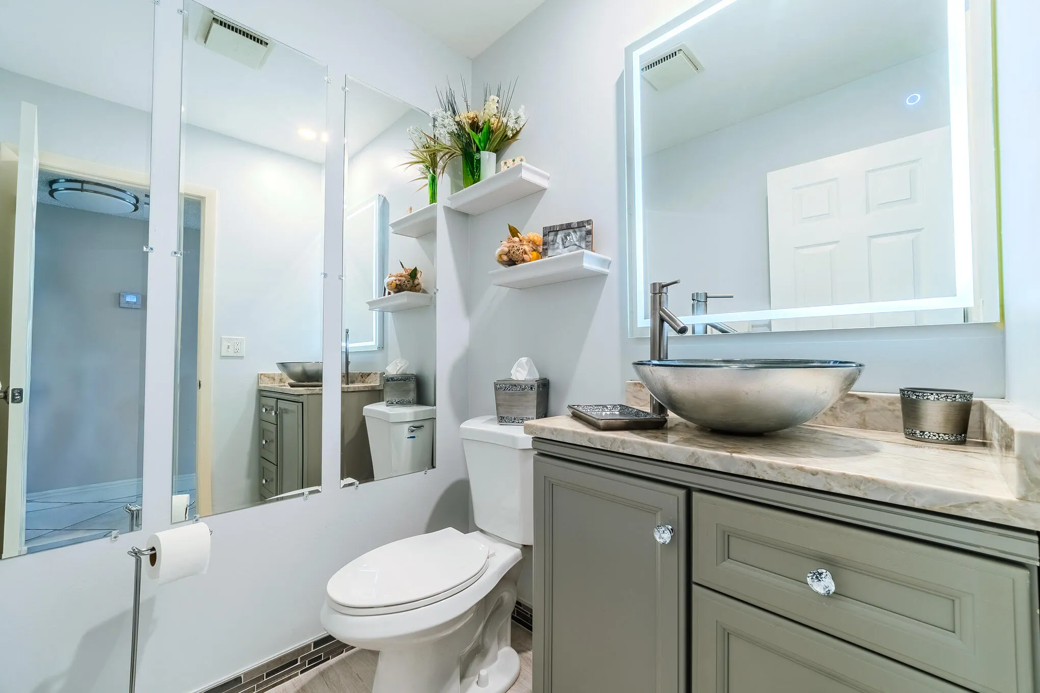 1/2 bath