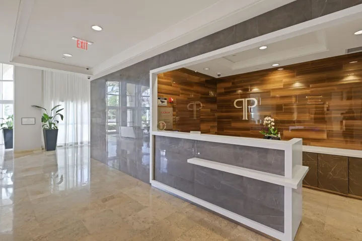 MANNED LOBBY
