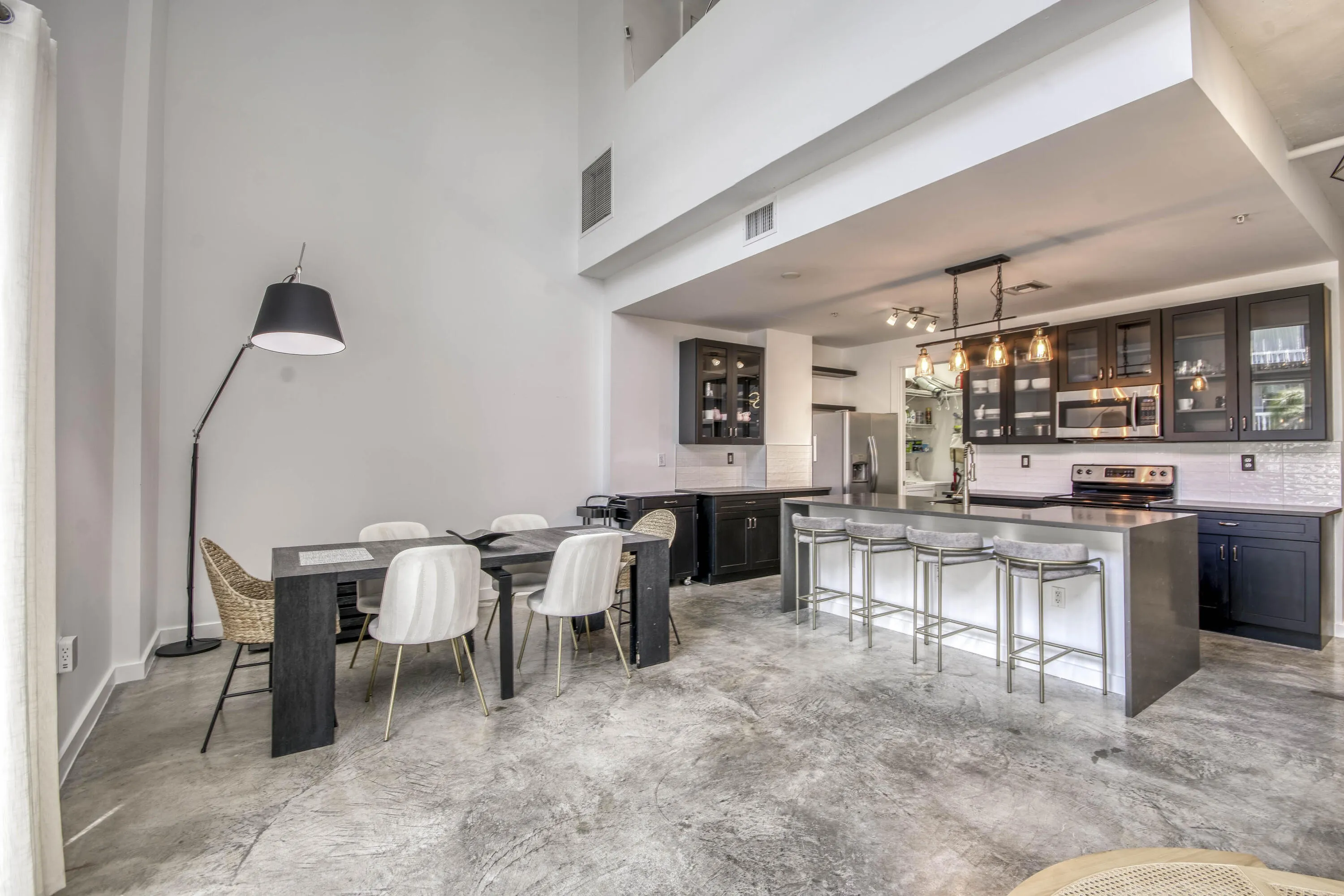 Living Area 2
