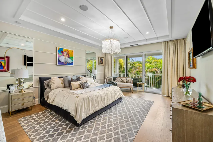 Master Bed 1