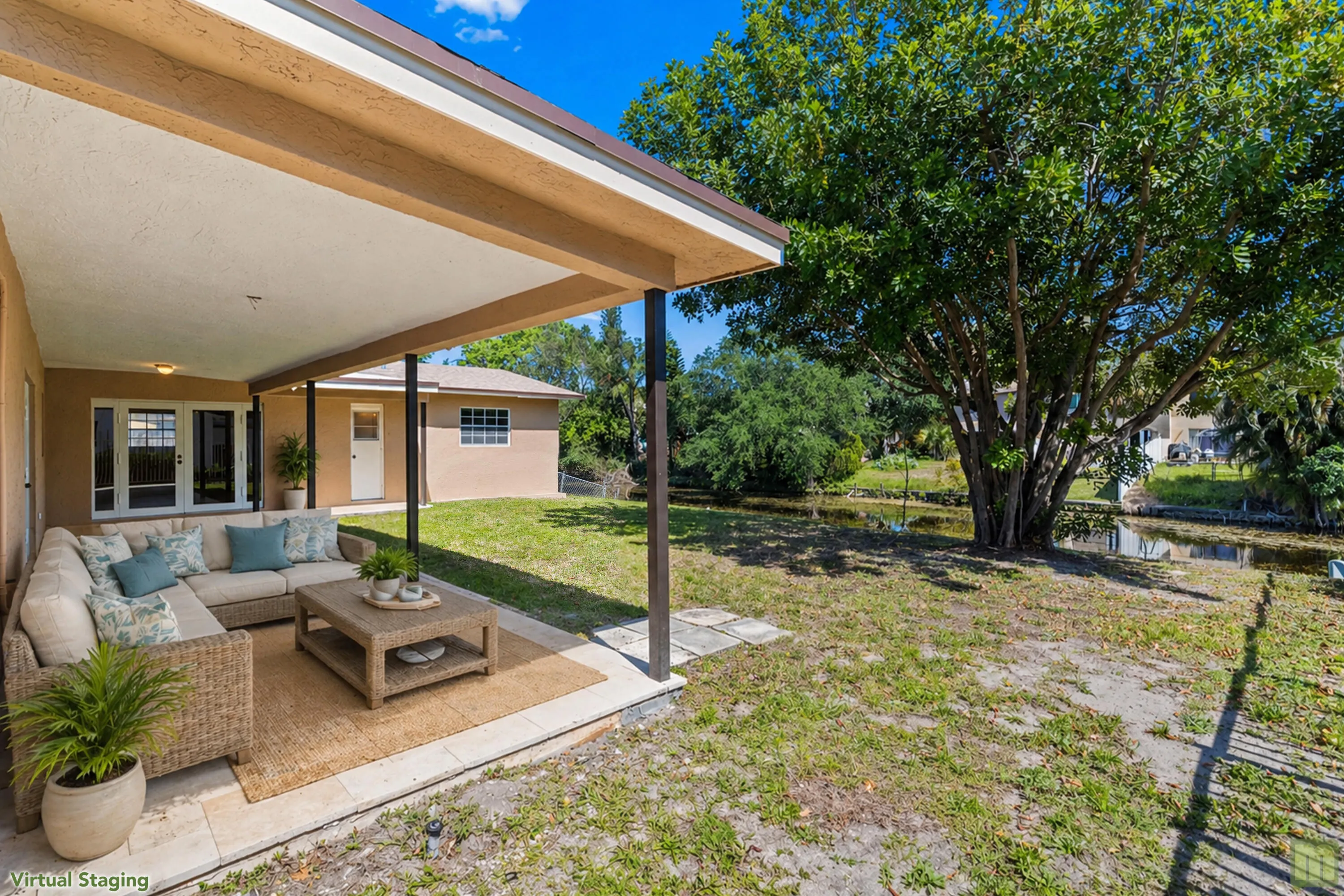 31 patio1 (staged)