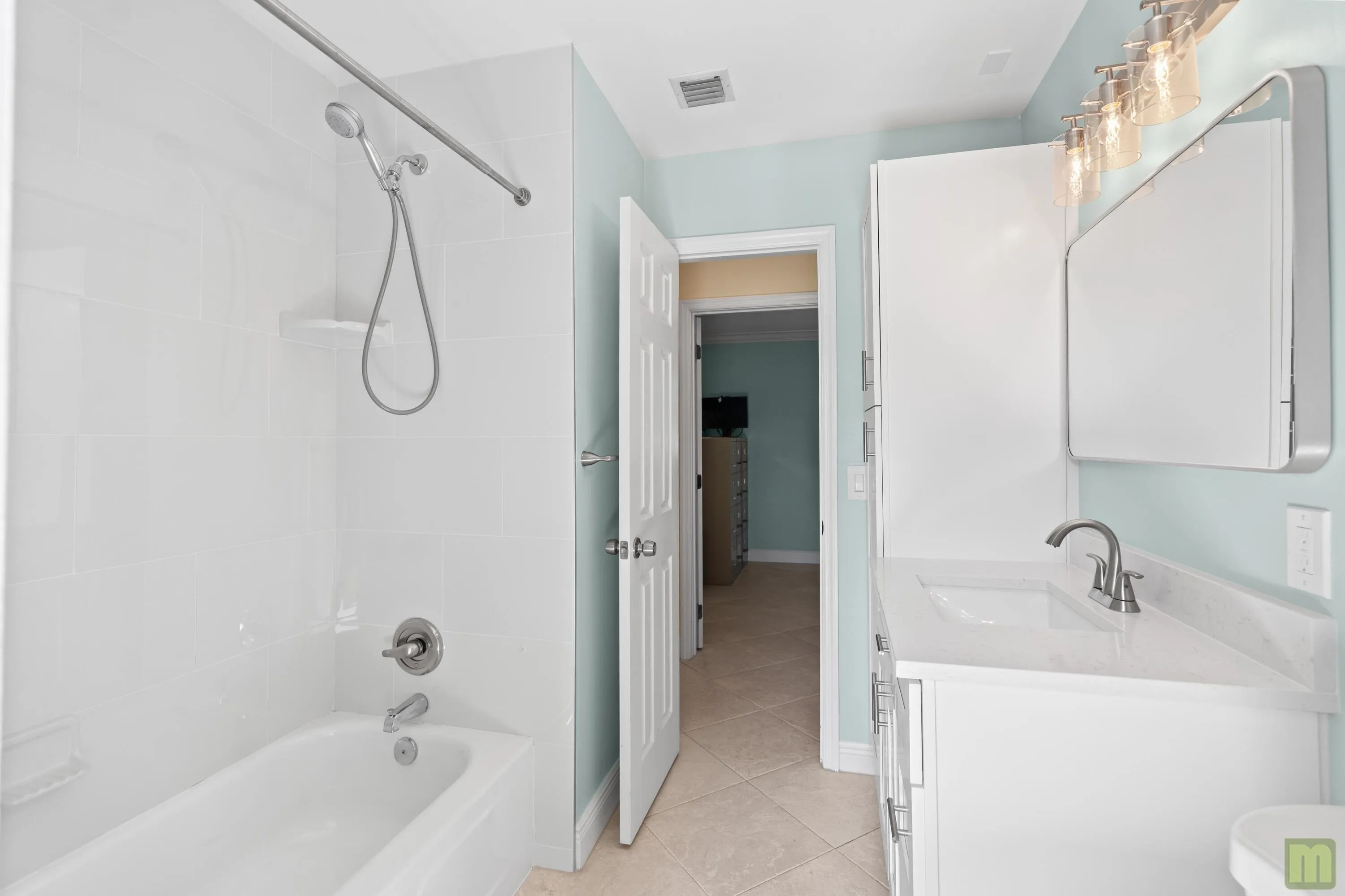 29 bath2b