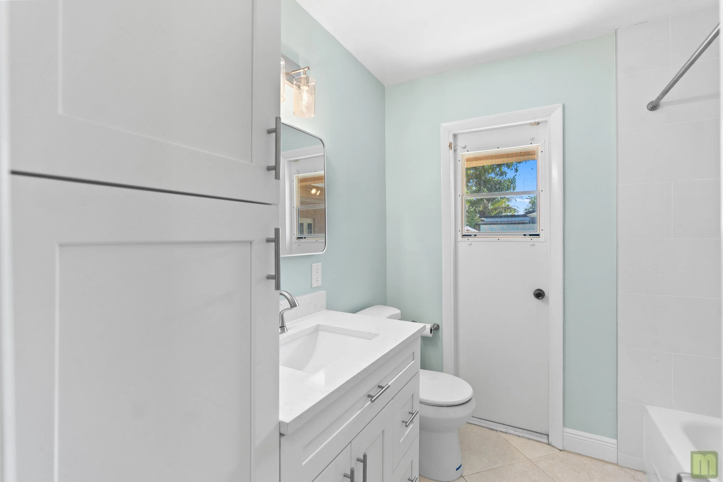 28 bath2a