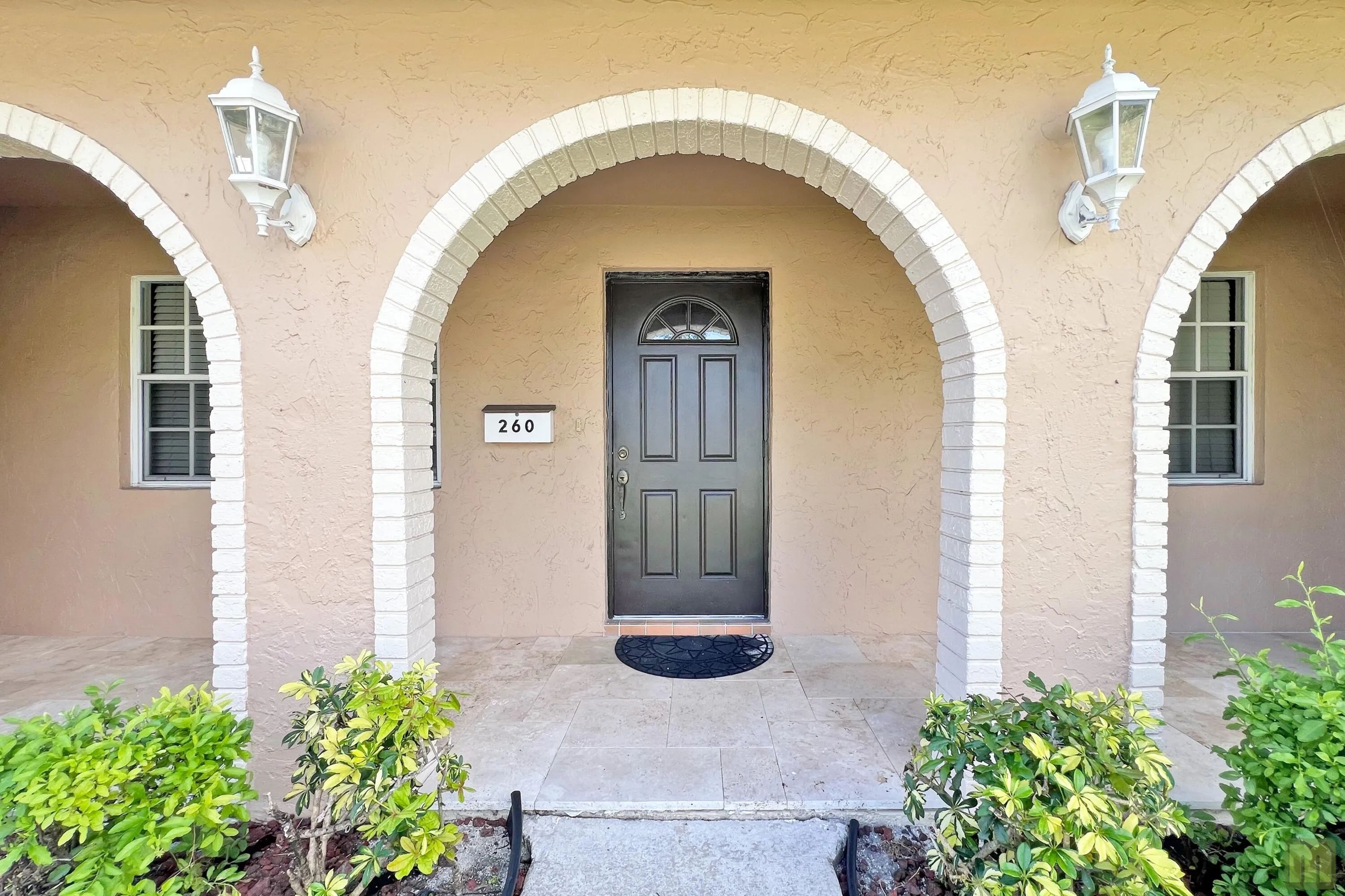04 front-entry