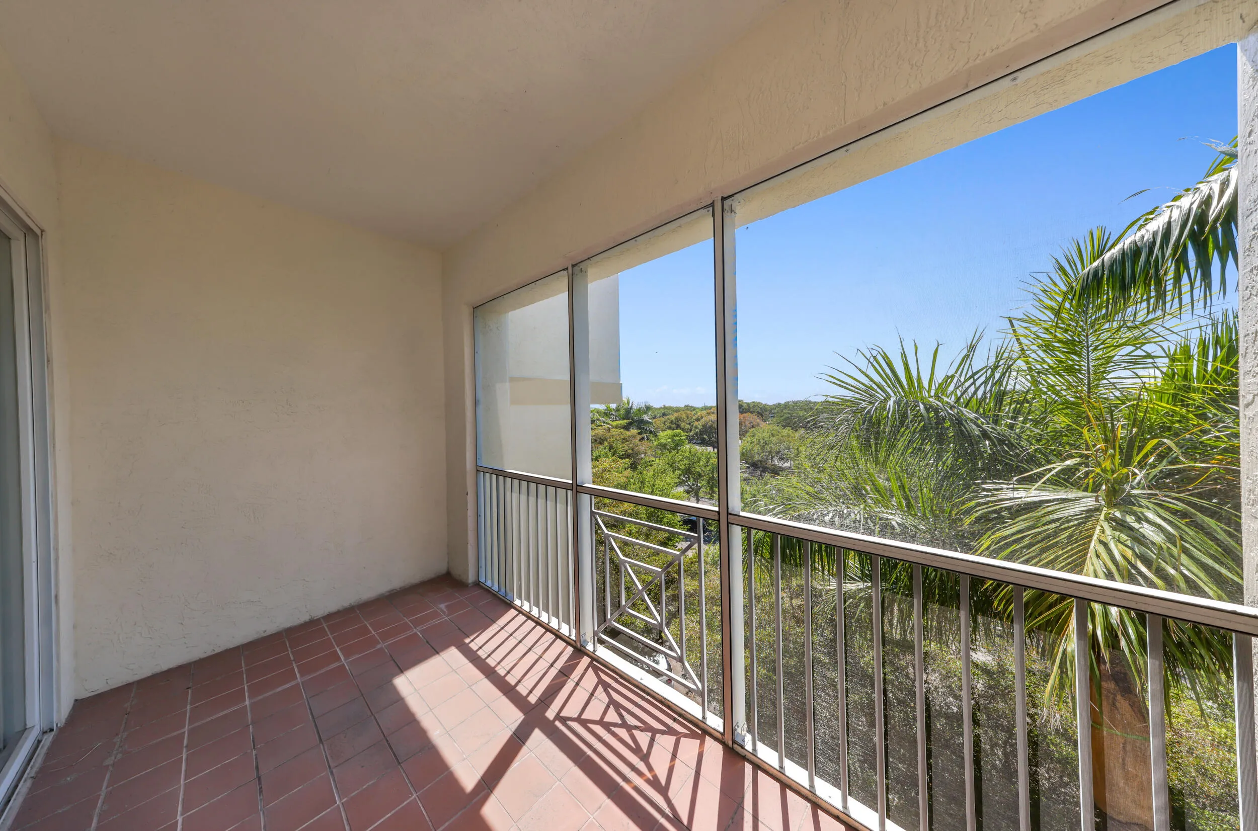 3600 oaks clubhouse dr pompano beach-Nat