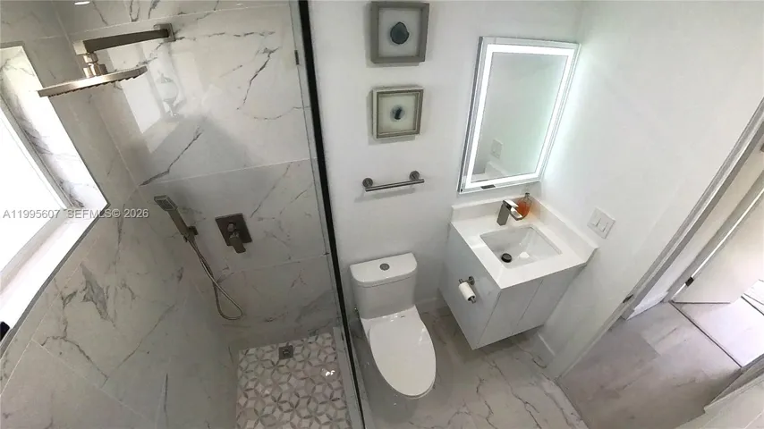 Photo 36