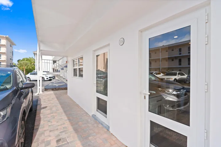 ENTRY WITH PARKING SPACE RIGHT OUTSIDE YOUR DOOR FOR SUPER CONVENIENCE!