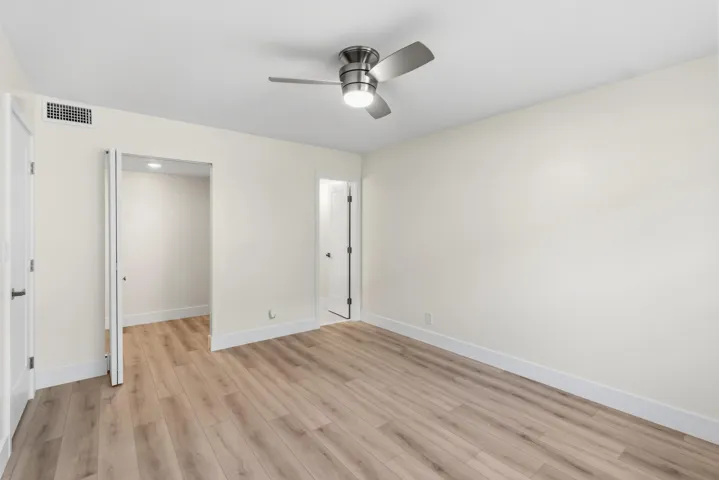 PRIMARY BEDROOM WITH ENSUITE
