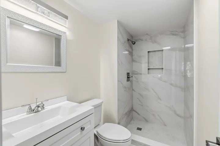 PRIMARY BEDROOM WITH ENSUITE