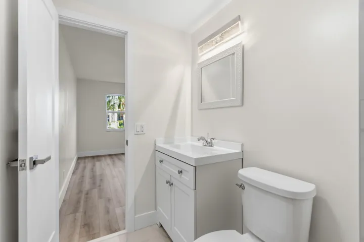 PRIMARY BEDROOM WITH ENSUITE