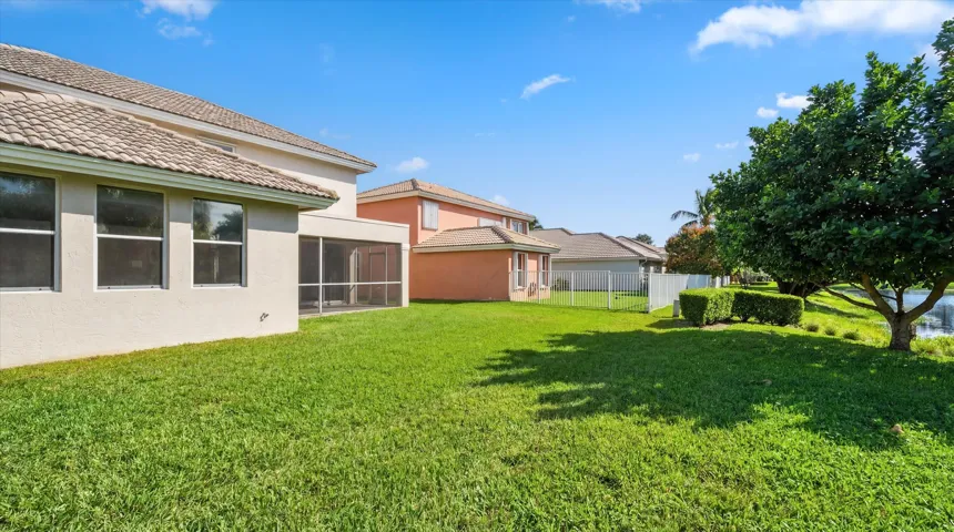 40-86 Citrus Park Ln