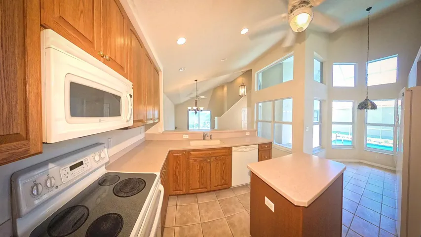 Kitchen/Dining
