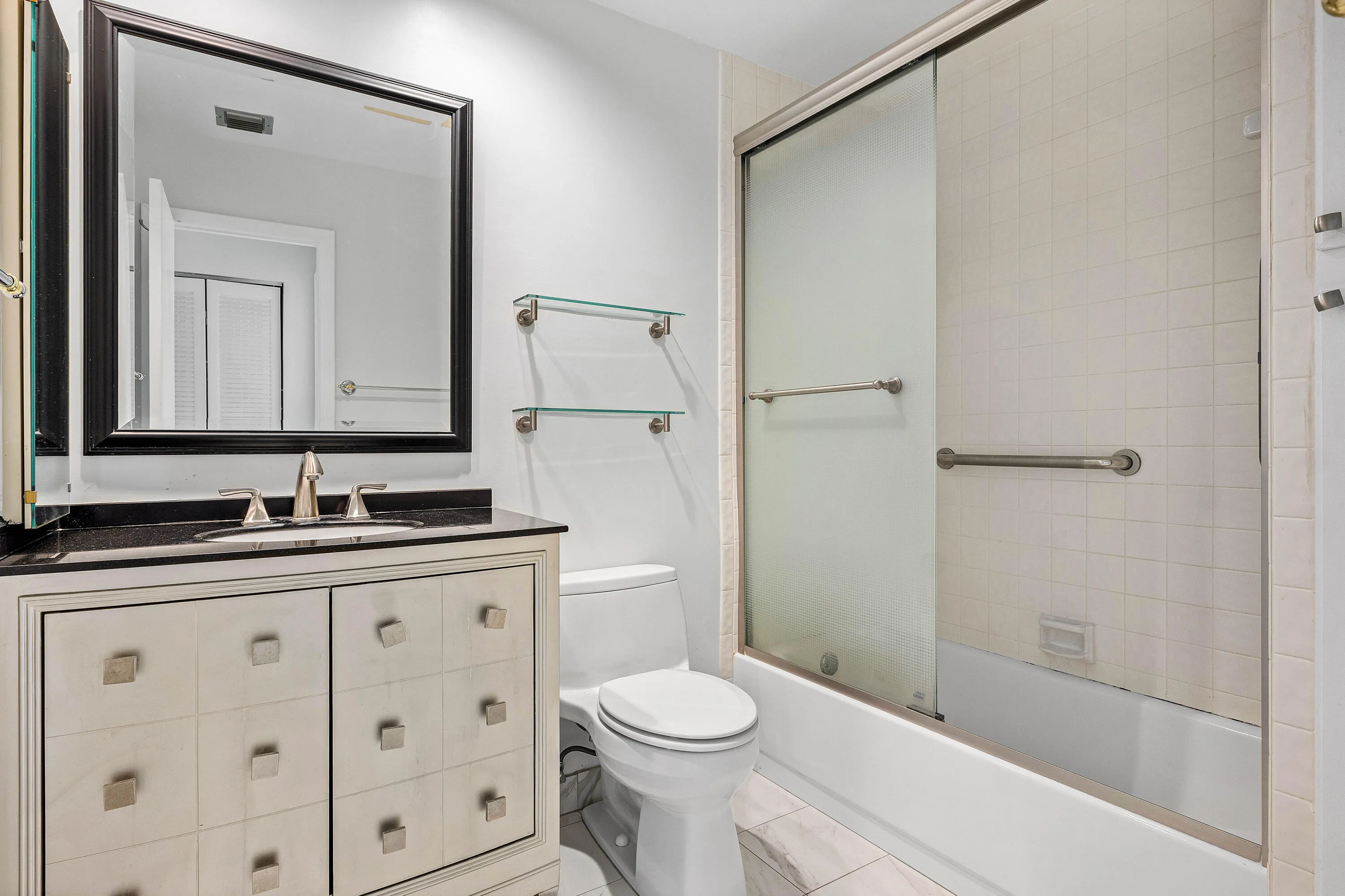 025-6157OldCourtRoad-225-BocaRaton-FL-33