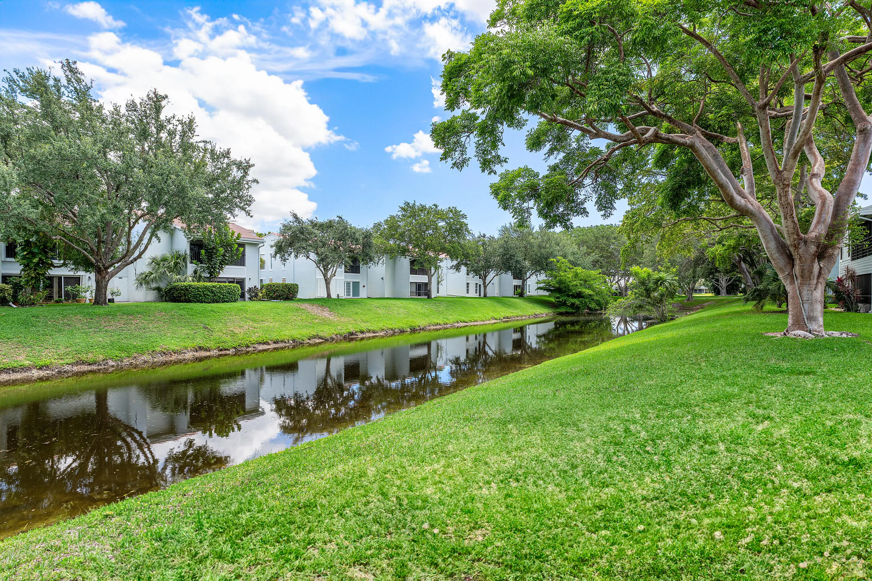 034-6157OldCourtRoad-225-BocaRaton-FL-33