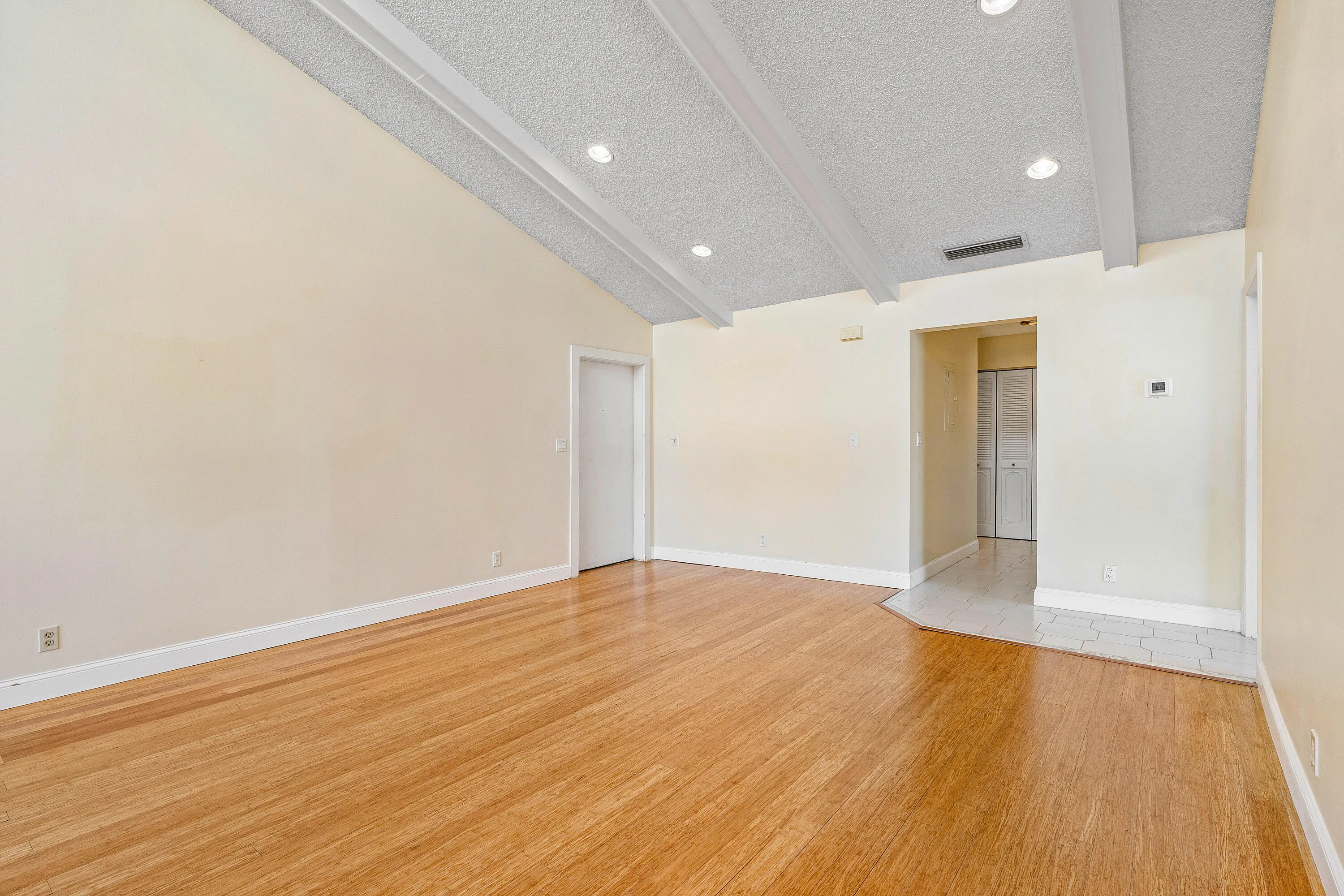 011-6157OldCourtRoad-225-BocaRaton-FL-33