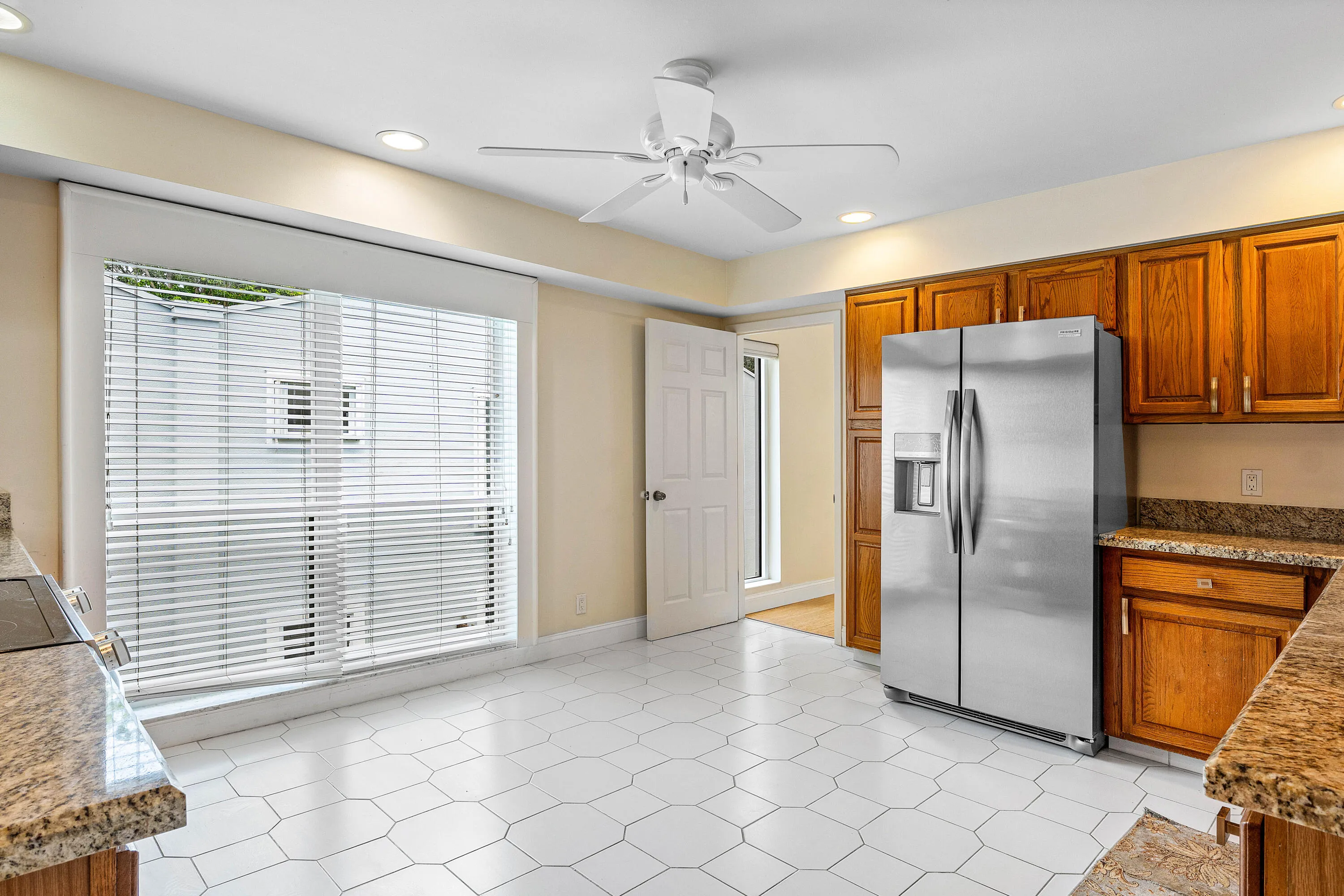 015-6157OldCourtRoad-225-BocaRaton-FL-33
