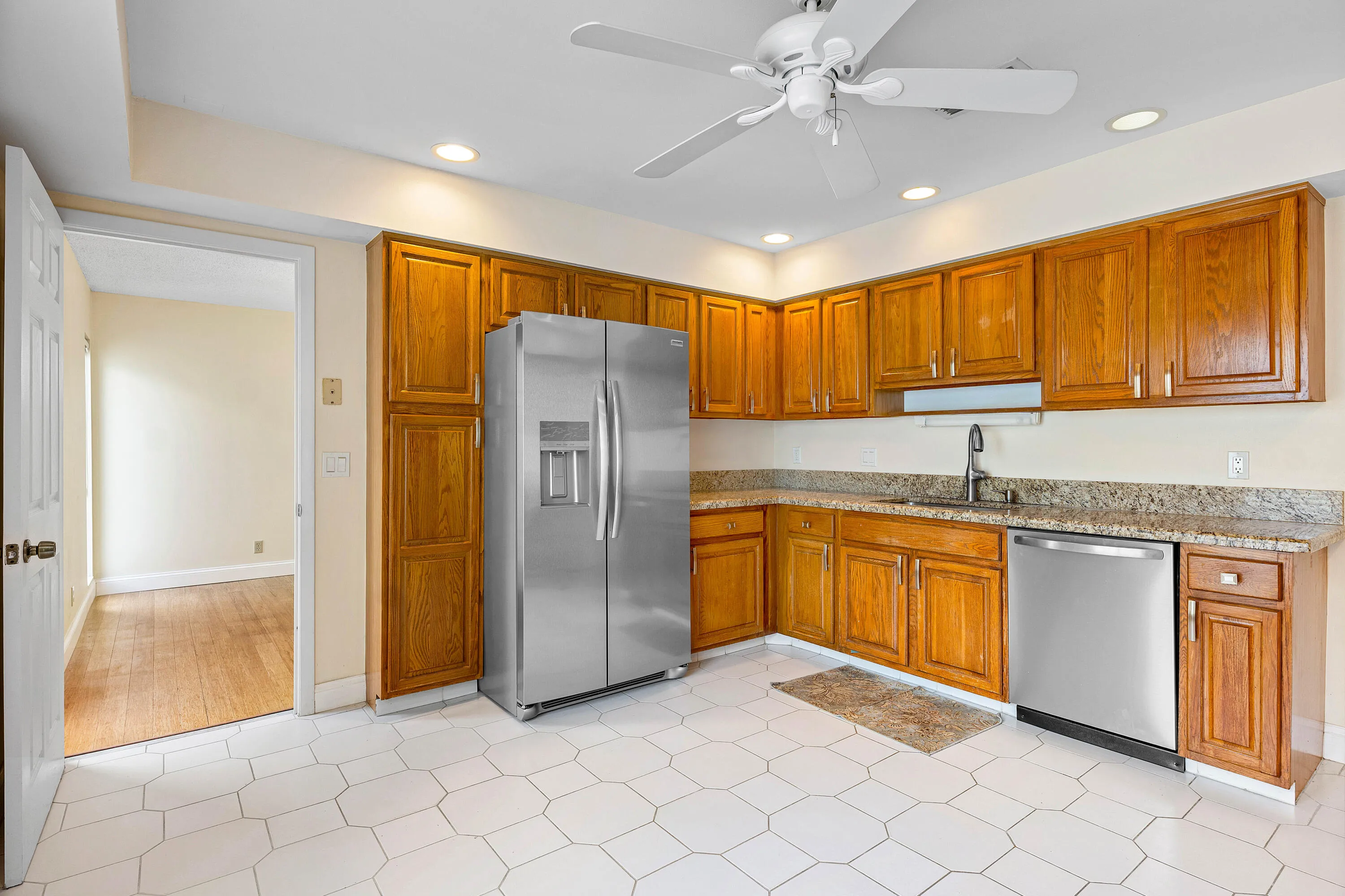 014-6157OldCourtRoad-225-BocaRaton-FL-33