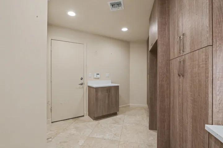 74-web-or-mls-0E2A3581
