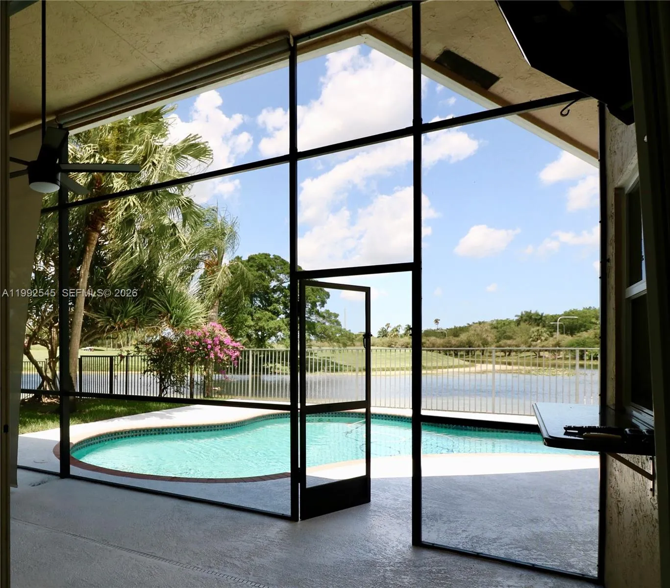 Screened porch from living/dinning to bar/kitchen & pool