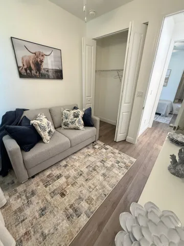 4th bedroom/ office