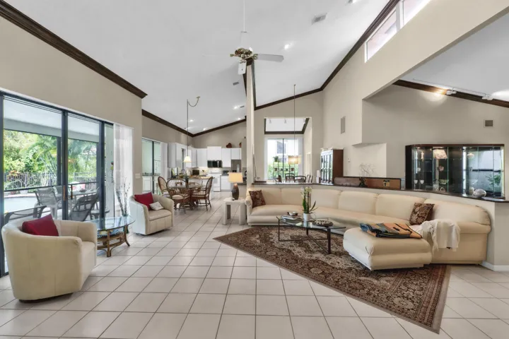 5040 NW 88th Ln-35