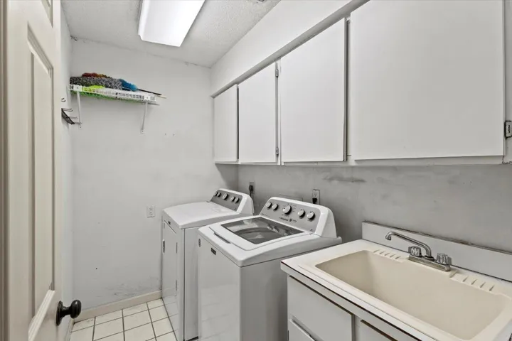 LAUNDARY ROOM NO-16