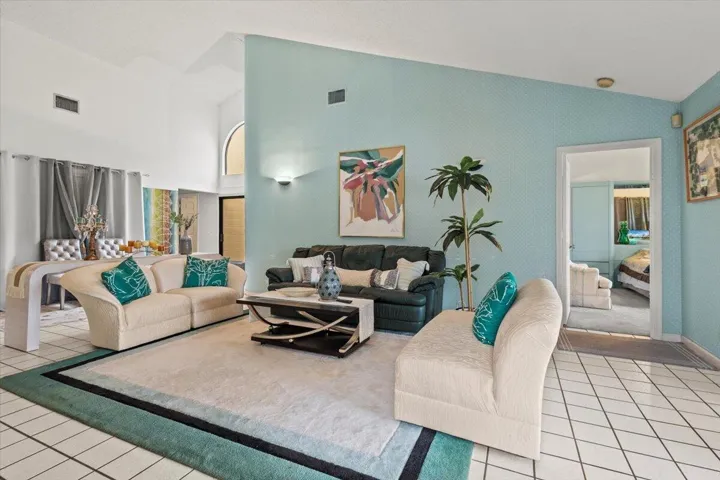 NO-9 LIVING ROOM
