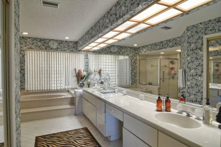MASTER BATHROOM 11D